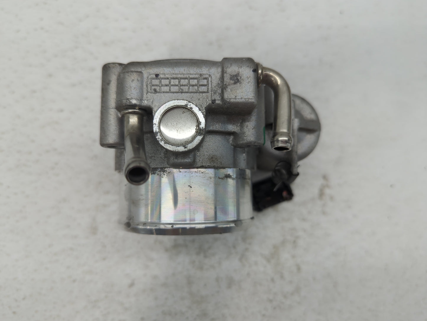 2019-2020 Hyundai Santa Fe Throttle Body P/N:35100-2G600 Fits Fits 2015 2016 2017 2018 2019 2020 2021 OEM Used Auto Parts - 