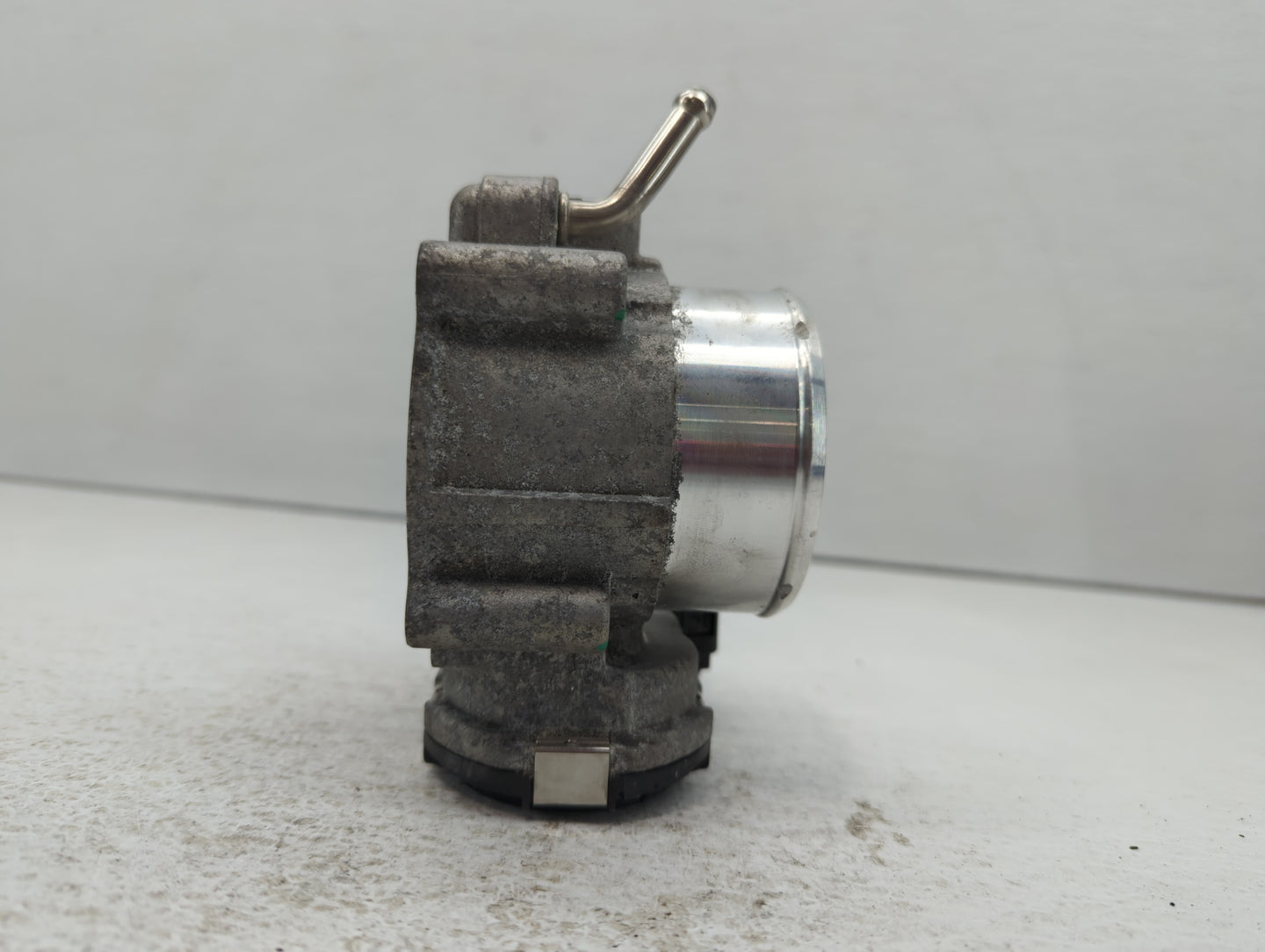 2019-2020 Hyundai Santa Fe Throttle Body P/N:35100-2G600 Fits Fits 2015 2016 2017 2018 2019 2020 2021 OEM Used Auto Parts - 