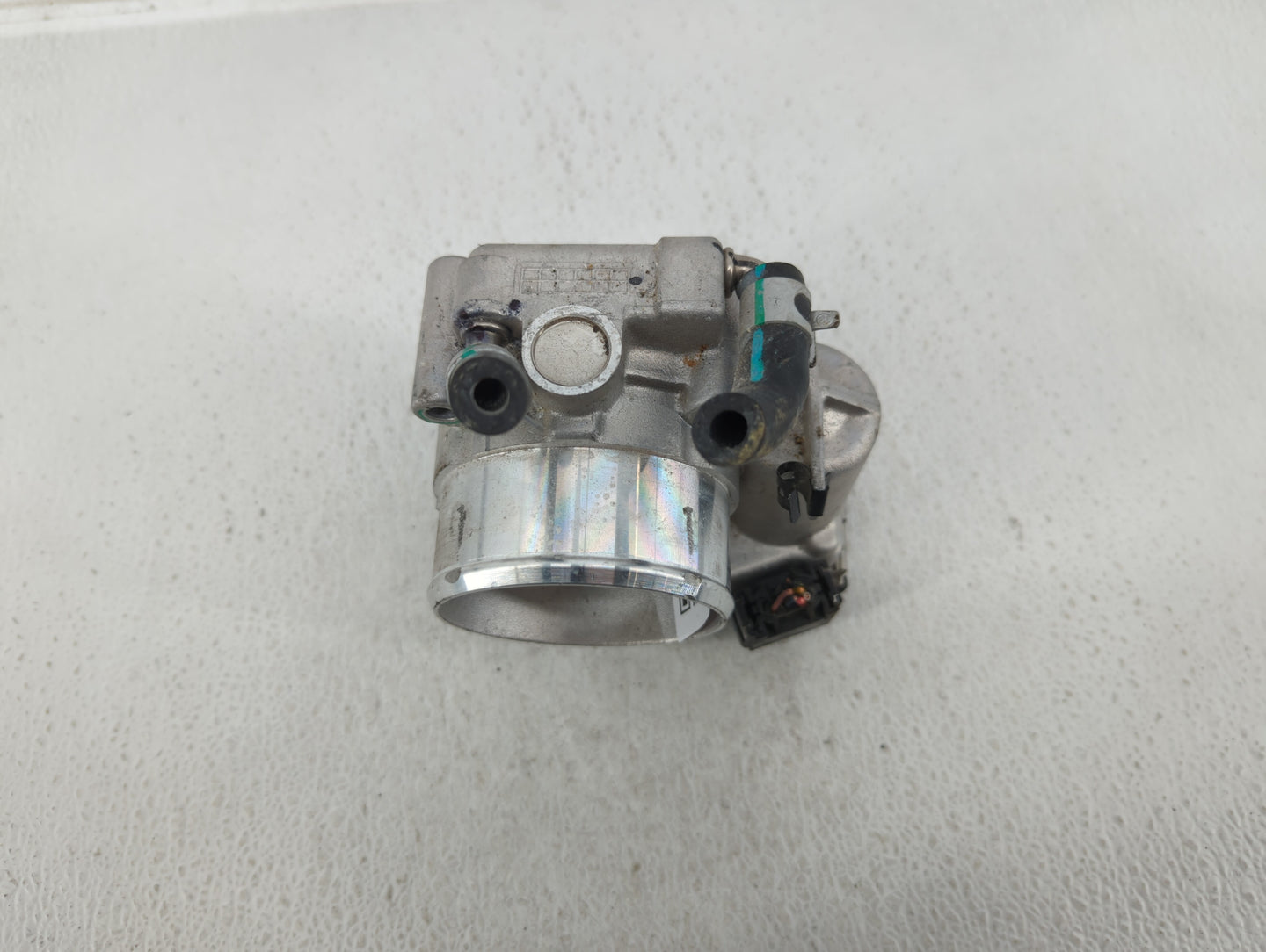 2019-2020 Hyundai Santa Fe Throttle Body P/N:35100-2G600 Fits Fits 2015 2016 2017 2018 2019 2020 2021 OEM Used Auto Parts - 