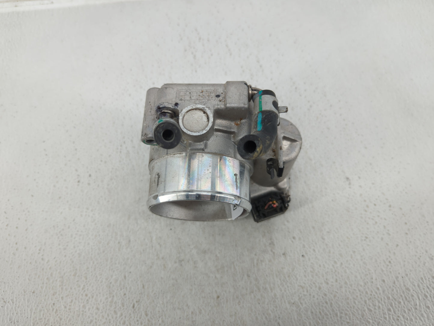 2019-2020 Hyundai Santa Fe Throttle Body P/N:35100-2G600 Fits Fits 2015 2016 2017 2018 2019 2020 2021 OEM Used Auto Parts - 