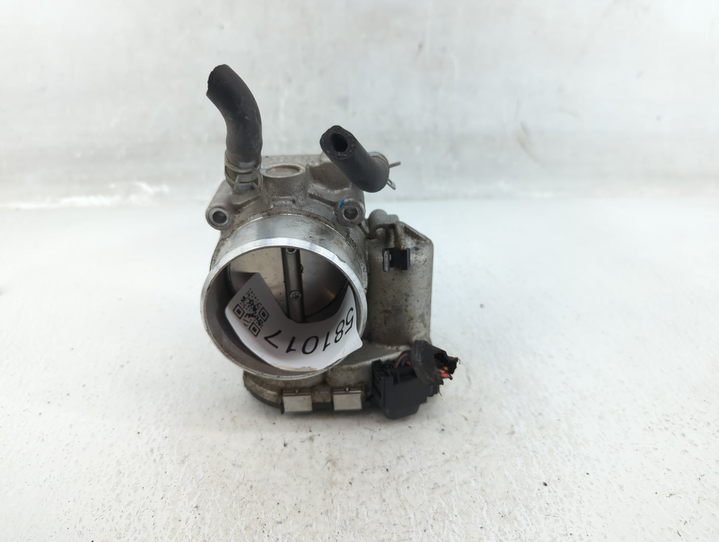 2019-2020 Hyundai Santa Fe Throttle Body P/N:35100-2G600 Fits Fits 2015 2016 2017 2018 2019 2020 2021 OEM Used Auto Parts - 