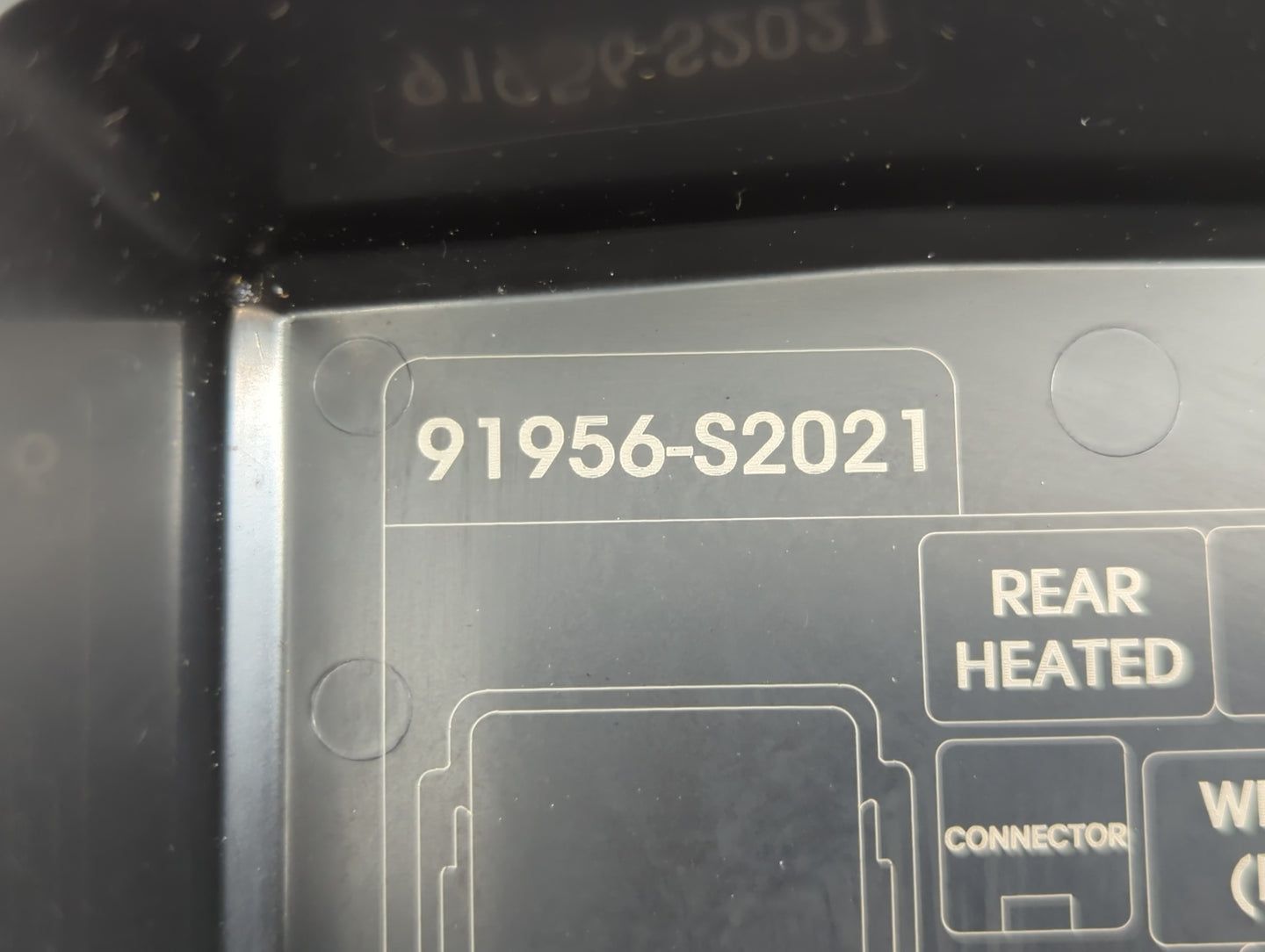 2019-2020 Hyundai Santa Fe Fusebox Fuse Box Panel Relay Module P/N:91956-S2021 Fits Fits 2019 2020 OEM Used Auto Parts - Oem
