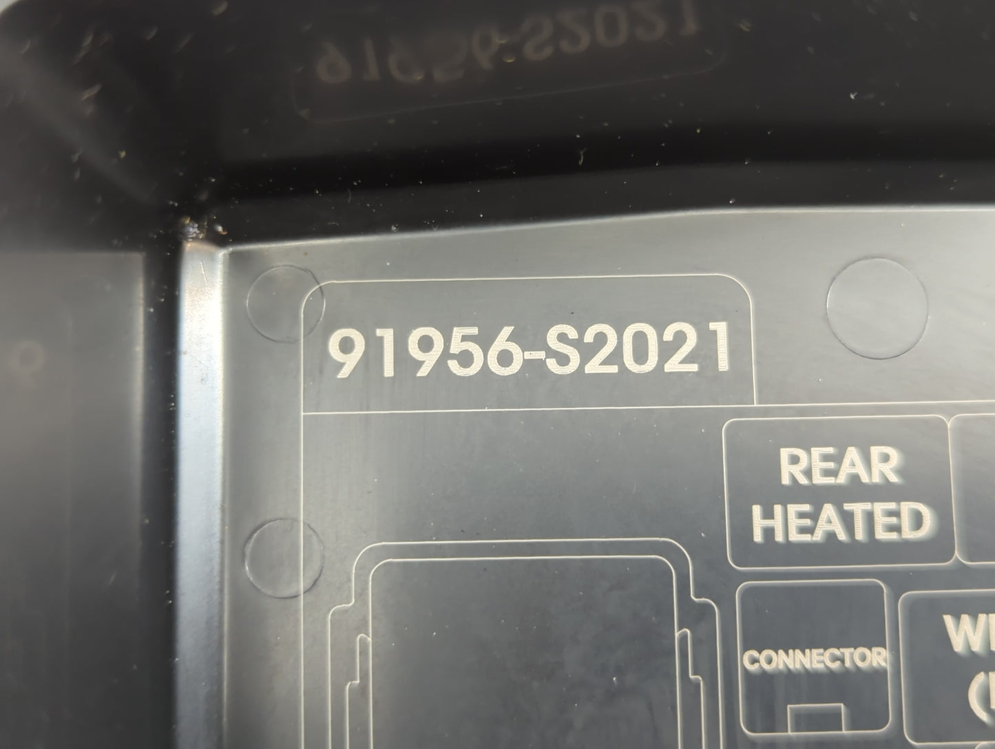 2019-2020 Hyundai Santa Fe Fusebox Fuse Box Panel Relay Module P/N:91956-S2021 Fits Fits 2019 2020 OEM Used Auto Parts - Oem