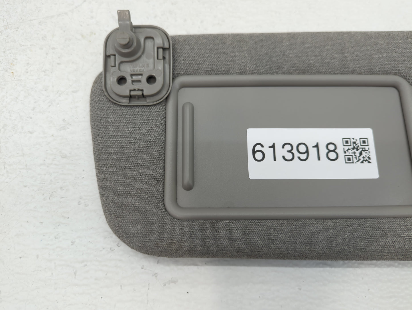 2019-2021 Hyundai Santa Fe Sun Visor Shade Replacement Driver Left Mirror Fits Fits 2019 2020 2021 OEM Used Auto Parts - Oem