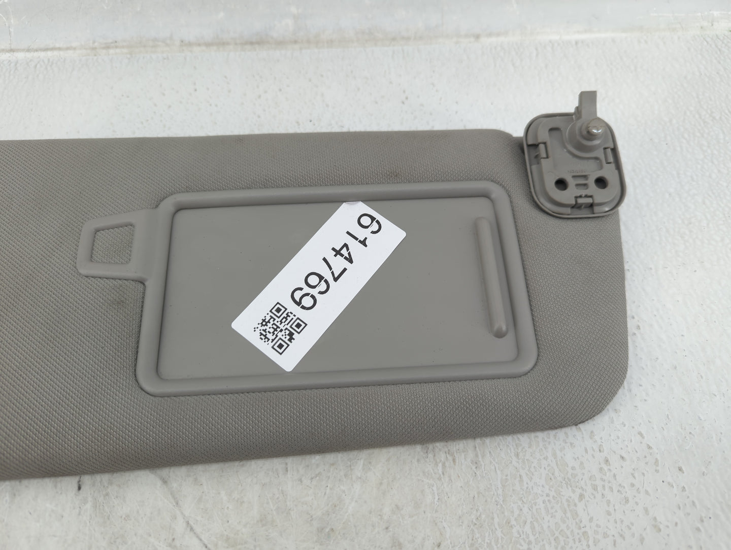 2019-2021 Hyundai Santa Fe Sun Visor Shade Replacement Passenger Right Mirror Fits Fits 2019 2020 2021 OEM Used Auto Parts -