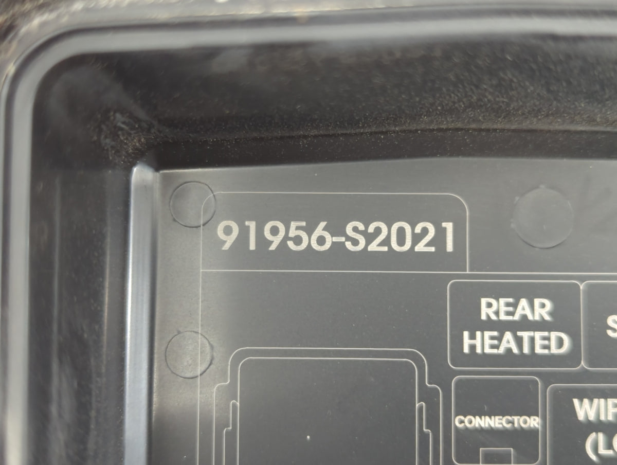 2020 Hyundai Santa Fe Fusebox Fuse Box Panel Relay Module P/N:91956-S2021 Fits Fits 2019 OEM Used Auto Parts - Oemusedautopa