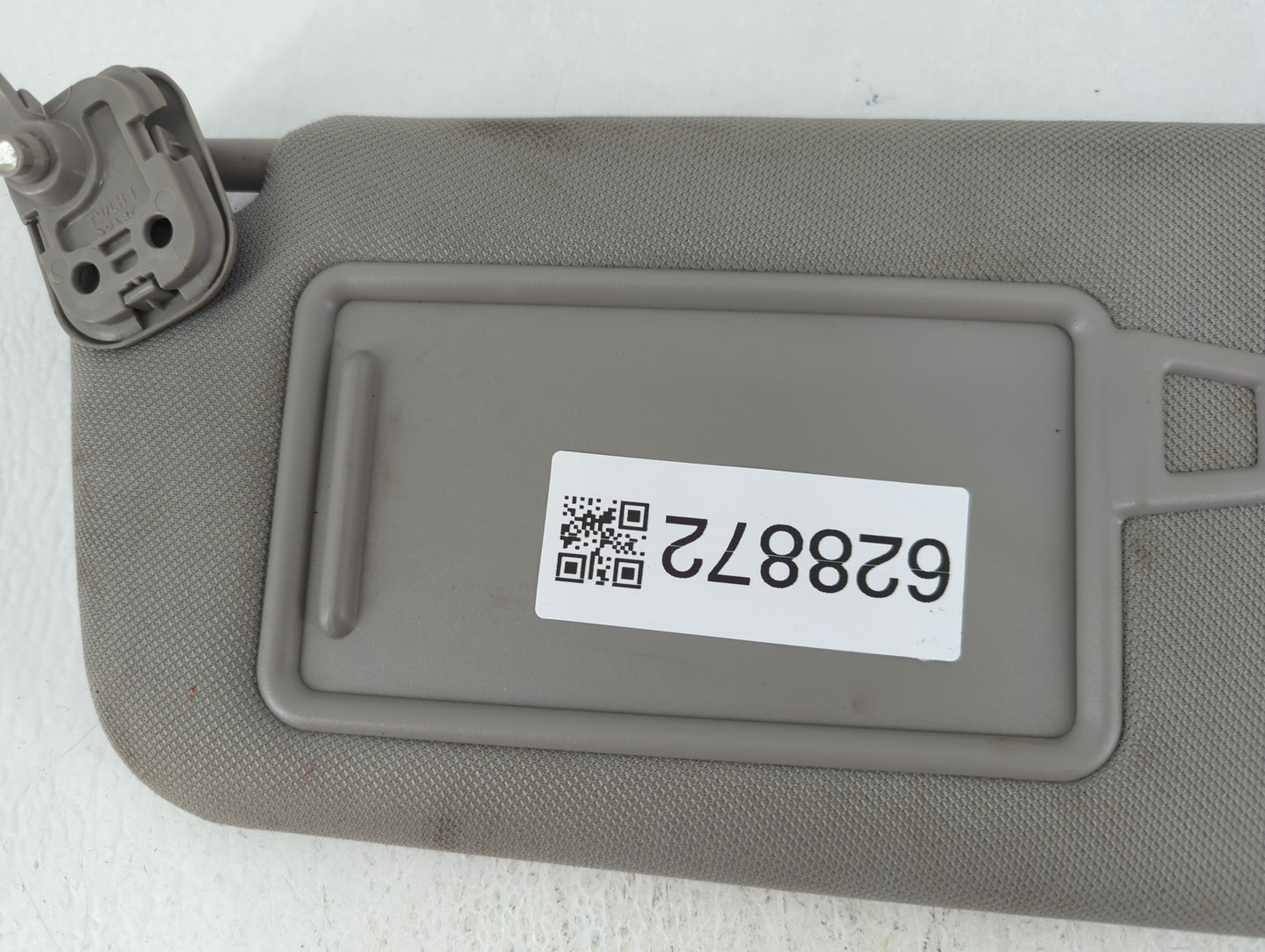 2019-2021 Hyundai Santa Fe Sun Visor Shade Replacement Driver Left Mirror Fits Fits 2019 2020 2021 OEM Used Auto Parts - Oem