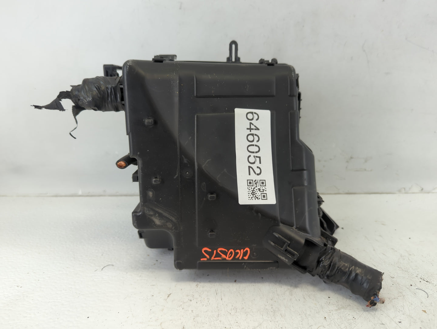 2019-2020 Hyundai Santa Fe Fusebox Fuse Box Panel Relay Module P/N:9120082470TA 91956-S2021 Fits Fits 2019 2020 OEM Used Aut