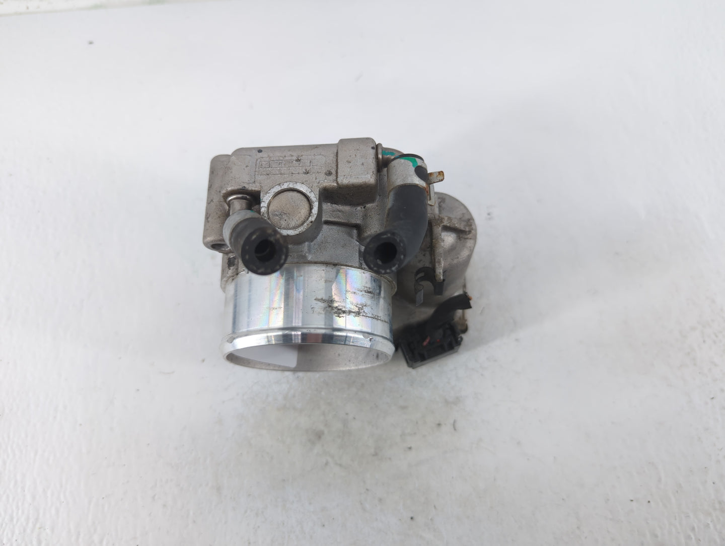 2019-2020 Hyundai Santa Fe Throttle Body P/N:35100-2G600 Fits Fits 2015 2016 2017 2018 2019 2020 2021 OEM Used Auto Parts - 