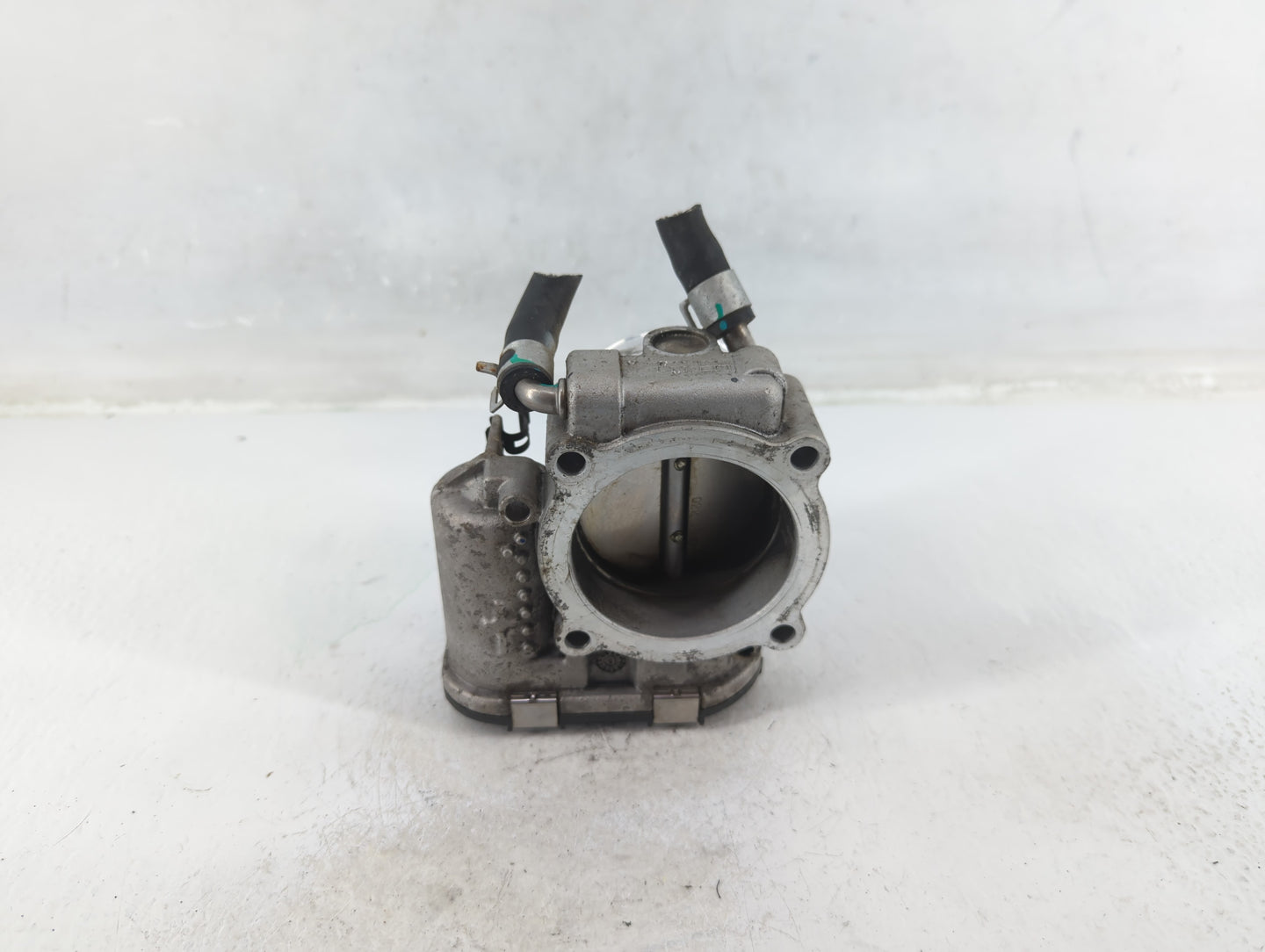 2019-2020 Hyundai Santa Fe Throttle Body P/N:35100-2G600 Fits Fits 2015 2016 2017 2018 2019 2020 2021 OEM Used Auto Parts - 