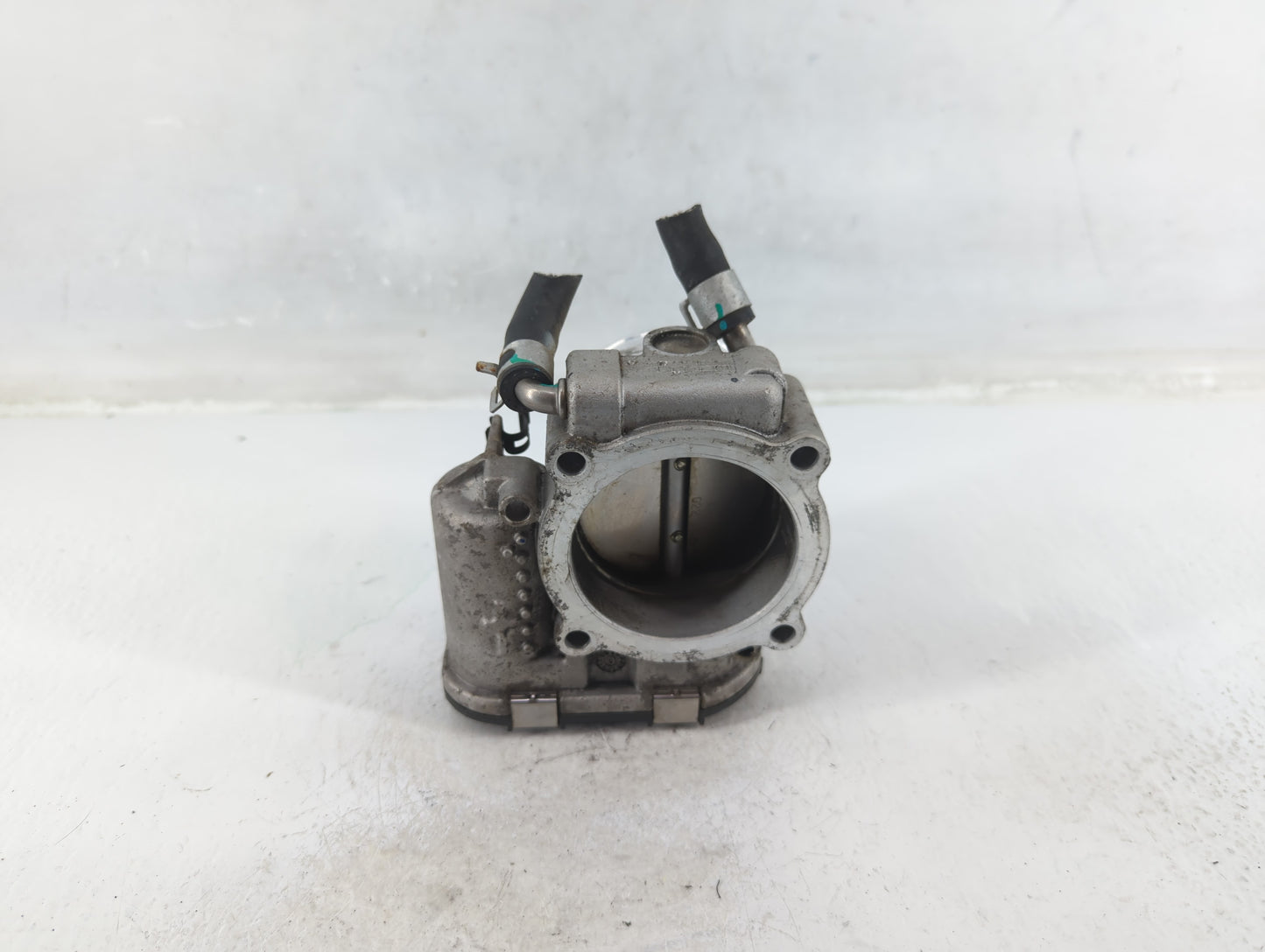 2019-2020 Hyundai Santa Fe Throttle Body P/N:35100-2G600 Fits Fits 2015 2016 2017 2018 2019 2020 2021 OEM Used Auto Parts - 