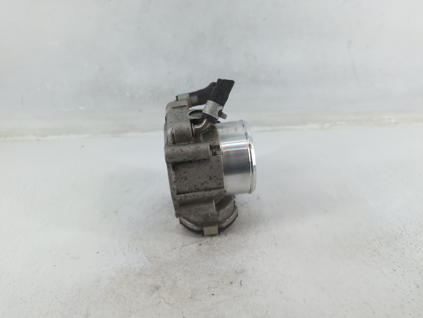 2019-2020 Hyundai Santa Fe Throttle Body P/N:35100-2G600 Fits Fits 2015 2016 2017 2018 2019 2020 2021 OEM Used Auto Parts - 