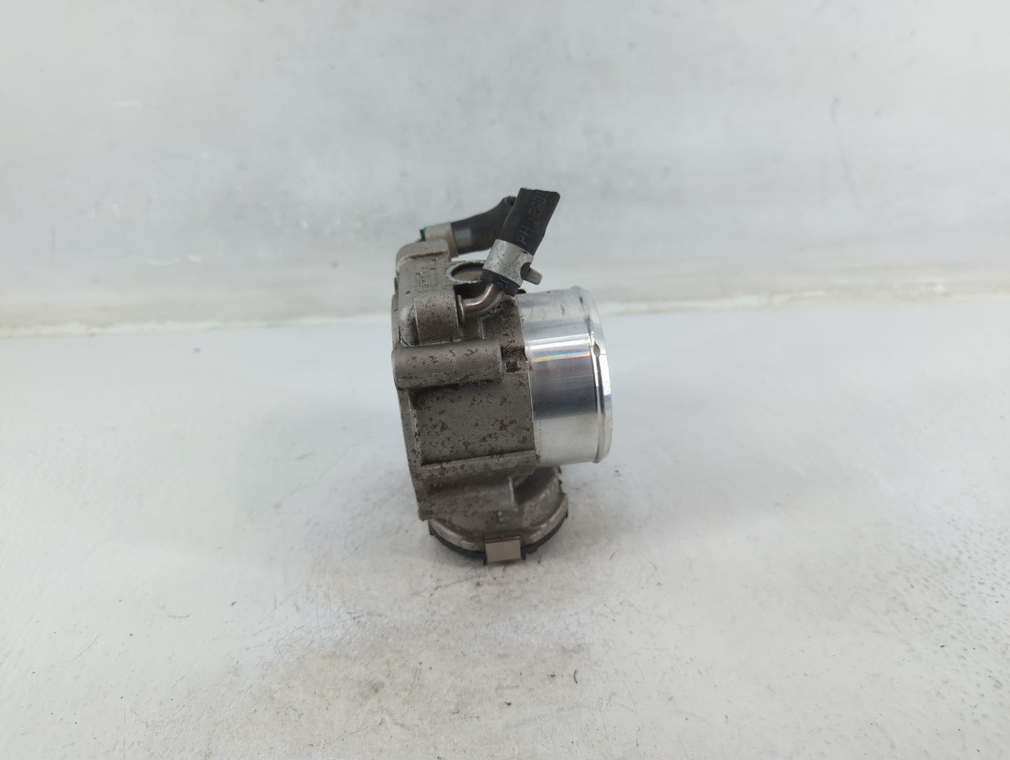 2019-2020 Hyundai Santa Fe Throttle Body P/N:35100-2G600 Fits Fits 2015 2016 2017 2018 2019 2020 2021 OEM Used Auto Parts - 