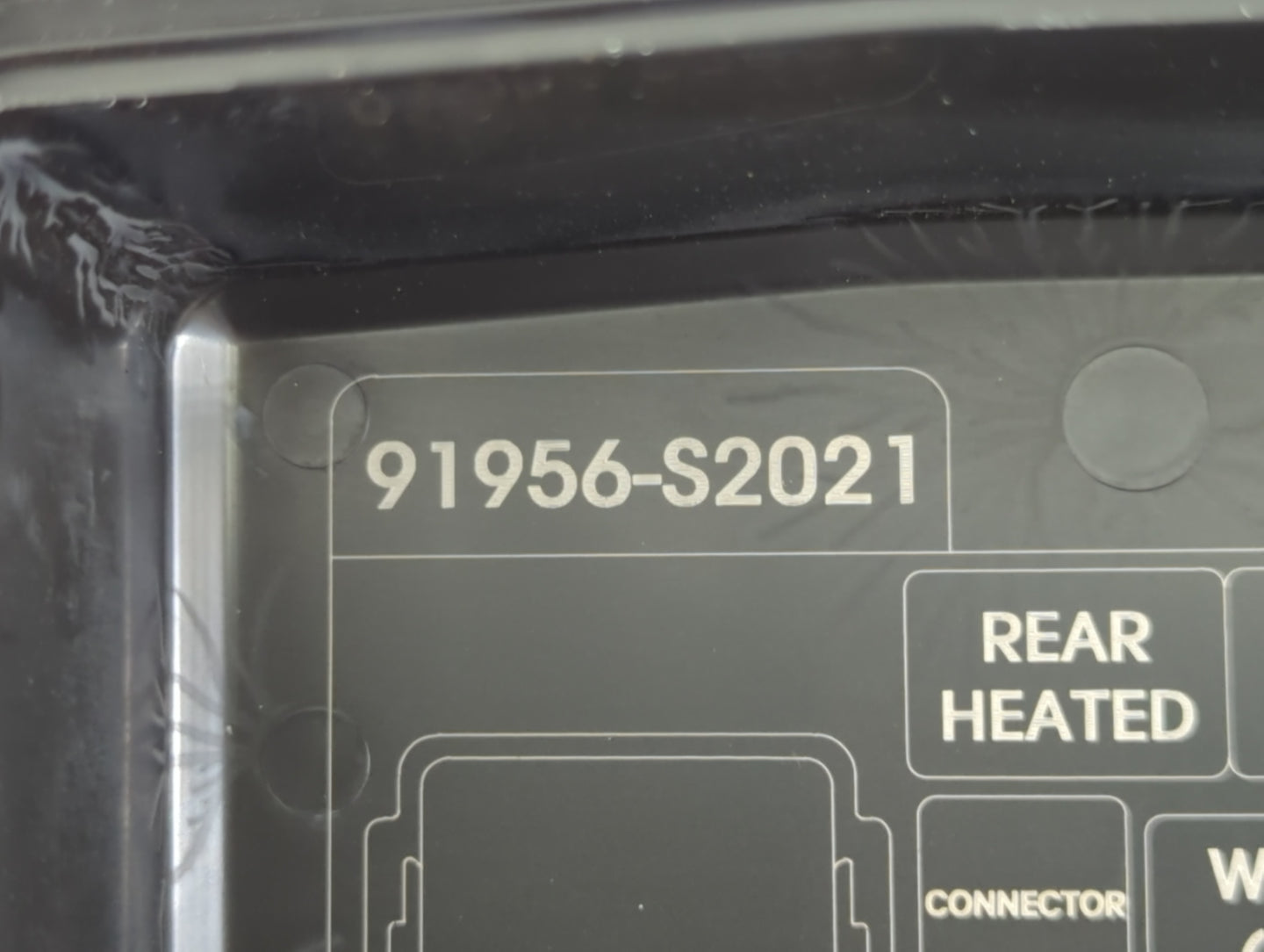 2019-2020 Hyundai Santa Fe Fusebox Fuse Box Panel Relay Module P/N:91956-S2021 Fits Fits 2019 2020 OEM Used Auto Parts - Oem