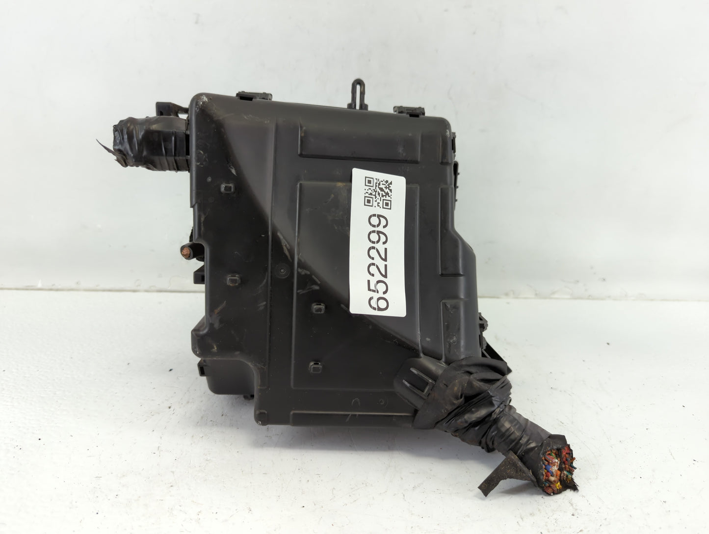 2019-2020 Hyundai Santa Fe Fusebox Fuse Box Panel Relay Module P/N:91956-S2021 Fits Fits 2019 2020 OEM Used Auto Parts - Oem
