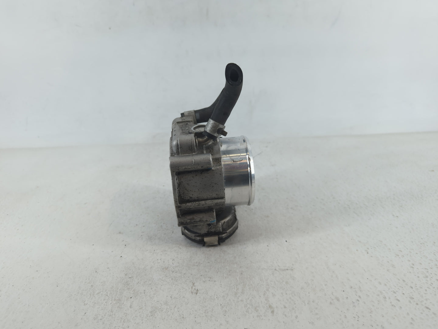 2019-2020 Hyundai Santa Fe Throttle Body P/N:35100-2G600 Fits Fits 2015 2016 2017 2018 2019 2020 2021 OEM Used Auto Parts - 