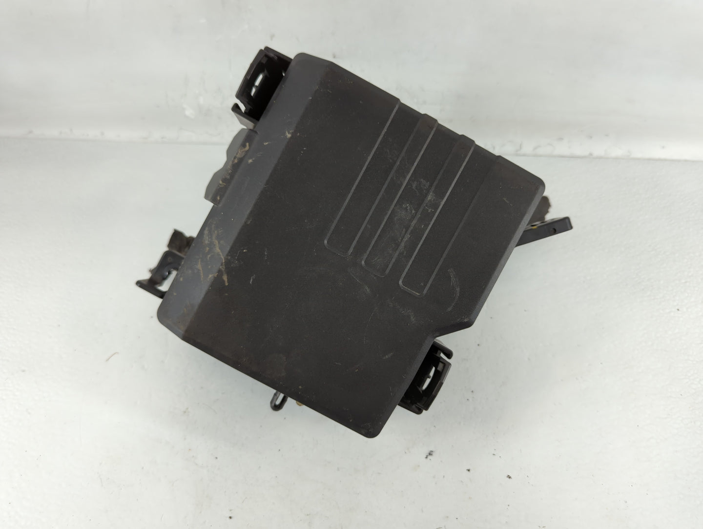 2019-2020 Hyundai Santa Fe Fusebox Fuse Box Panel Relay Module P/N:91956-S2021 Fits Fits 2019 2020 OEM Used Auto Parts - Oem