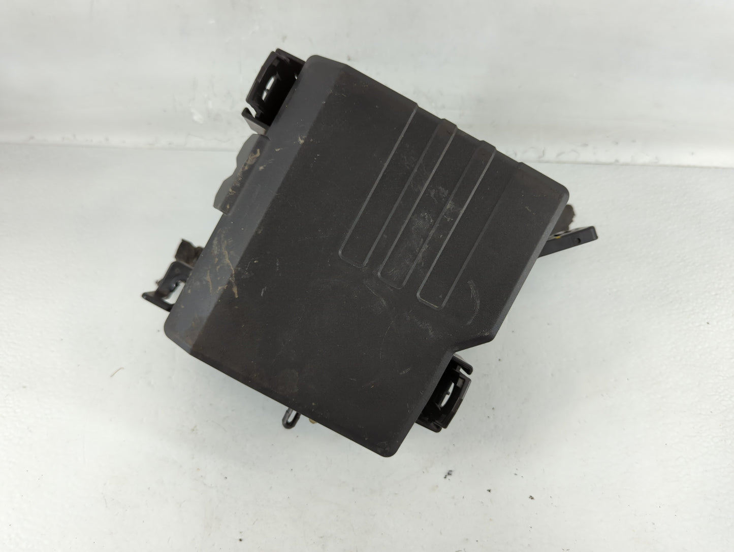 2019-2020 Hyundai Santa Fe Fusebox Fuse Box Panel Relay Module P/N:91956-S2021 Fits Fits 2019 2020 OEM Used Auto Parts - Oem