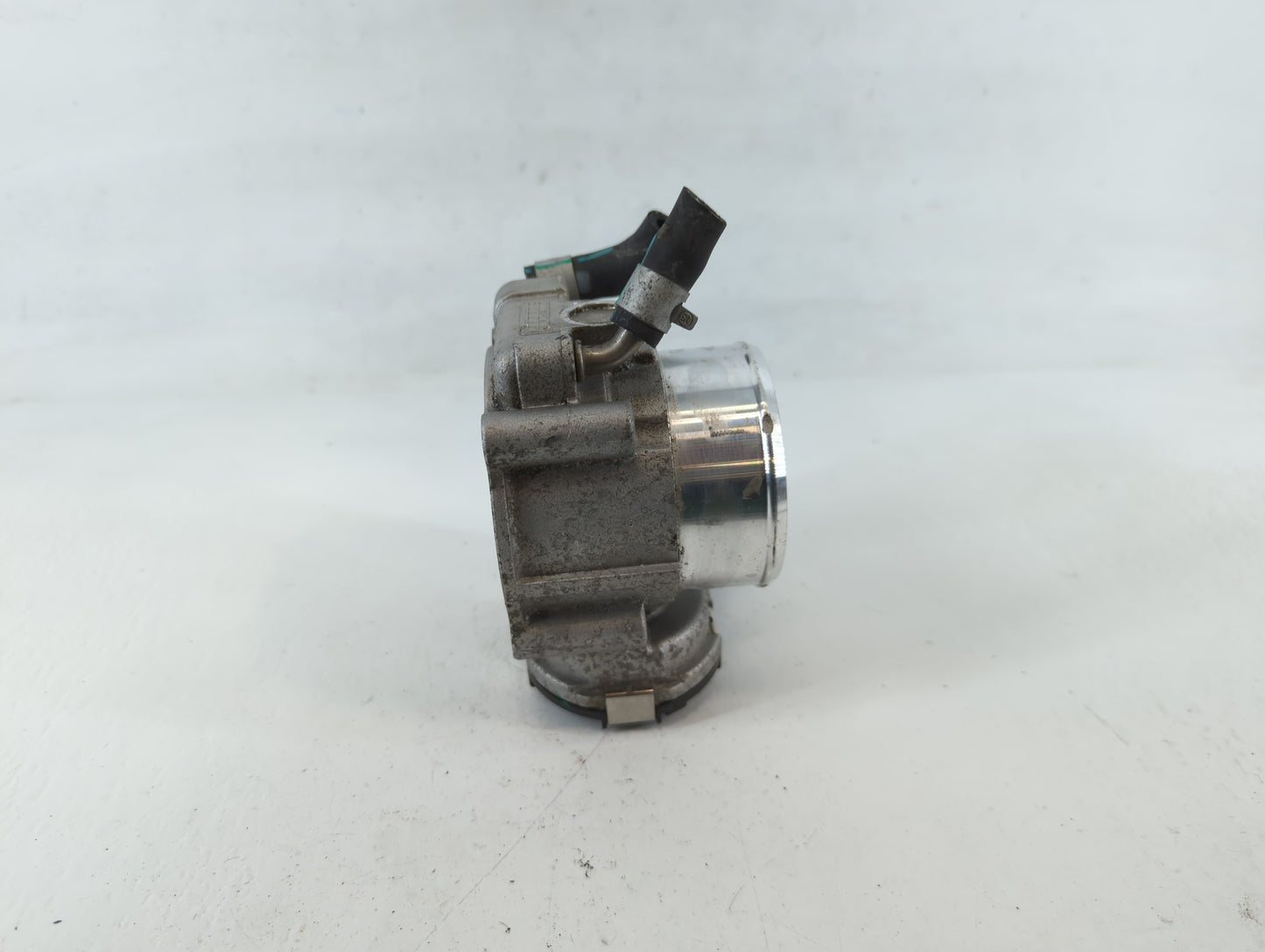2019-2020 Hyundai Santa Fe Throttle Body P/N:35100-2G600 Fits Fits 2015 2016 2017 2018 2019 2020 2021 OEM Used Auto Parts - 