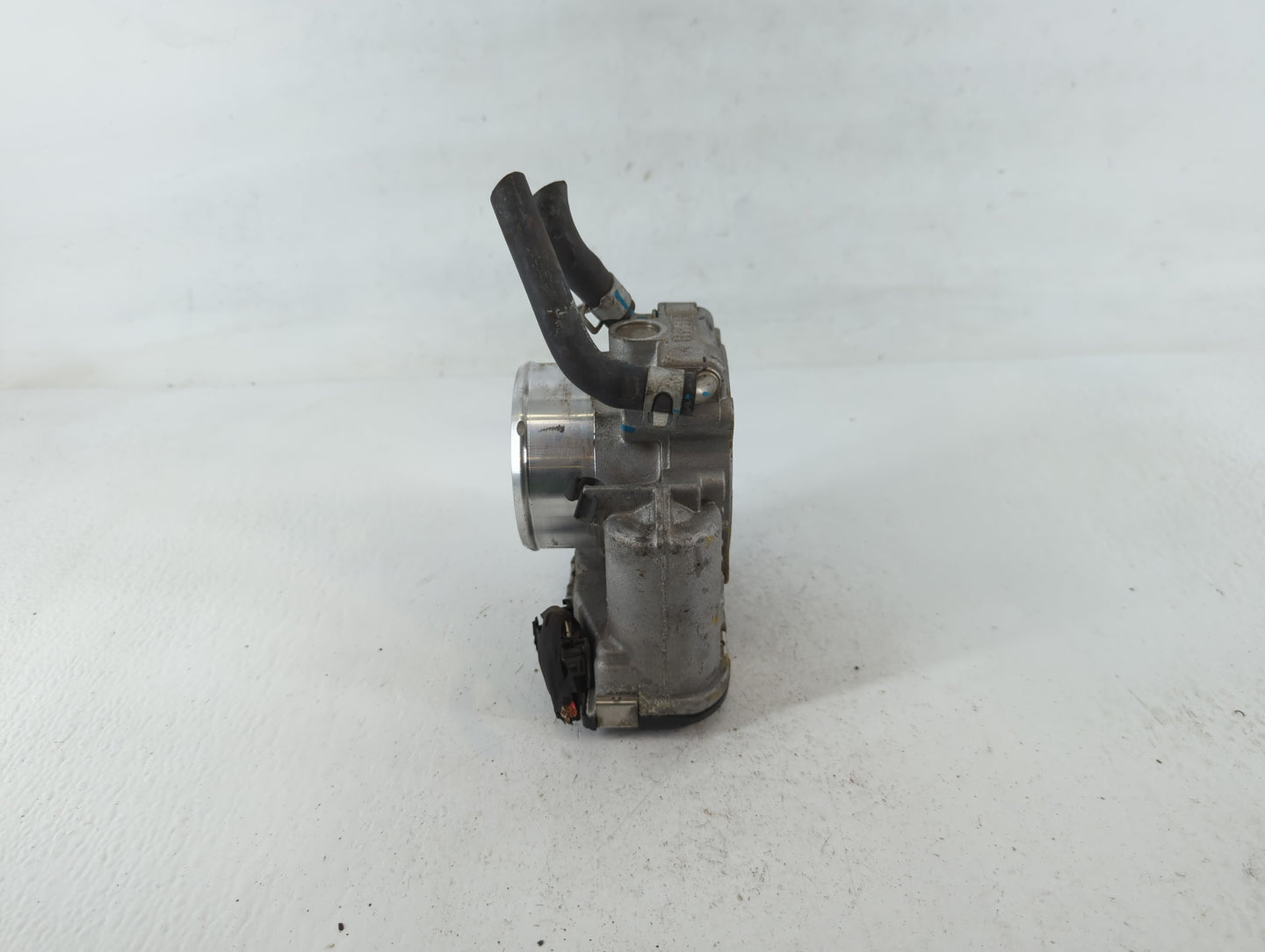 2019-2020 Hyundai Santa Fe Throttle Body P/N:35100-2G600 Fits Fits 2015 2016 2017 2018 2019 2020 2021 OEM Used Auto Parts - 