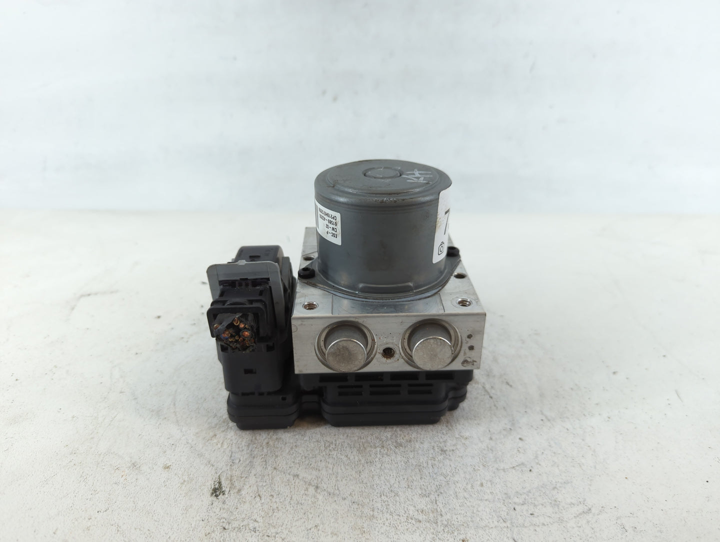 2019-2020 Hyundai Santa Fe ABS Pump Control Module Replacement P/N:61589-43200 Fits Fits 2019 2020 OEM Used Auto Parts - Oem