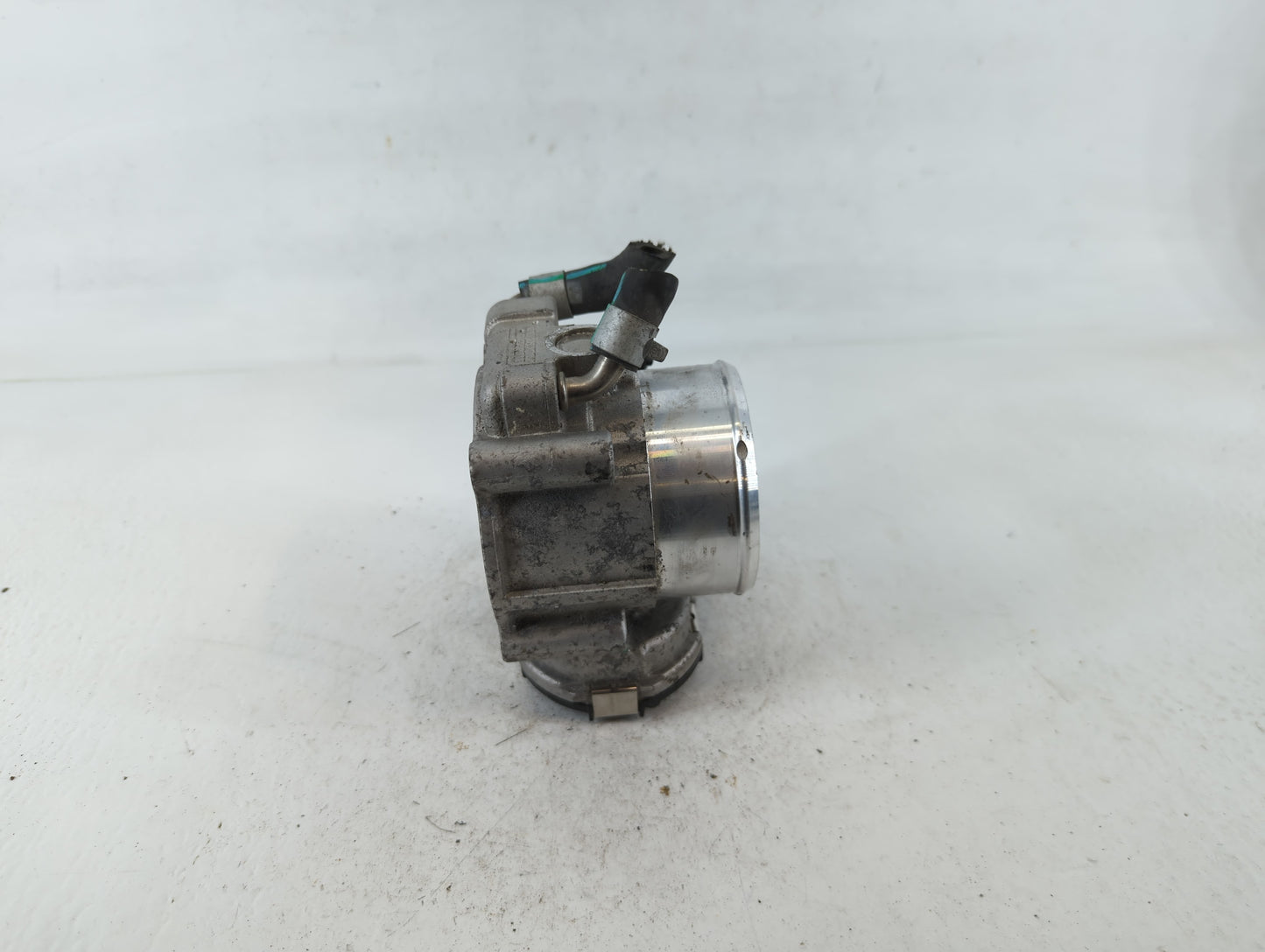 2019-2020 Hyundai Santa Fe Throttle Body P/N:35100-2G600 Fits Fits 2015 2016 2017 2018 2019 2020 2021 OEM Used Auto Parts - 