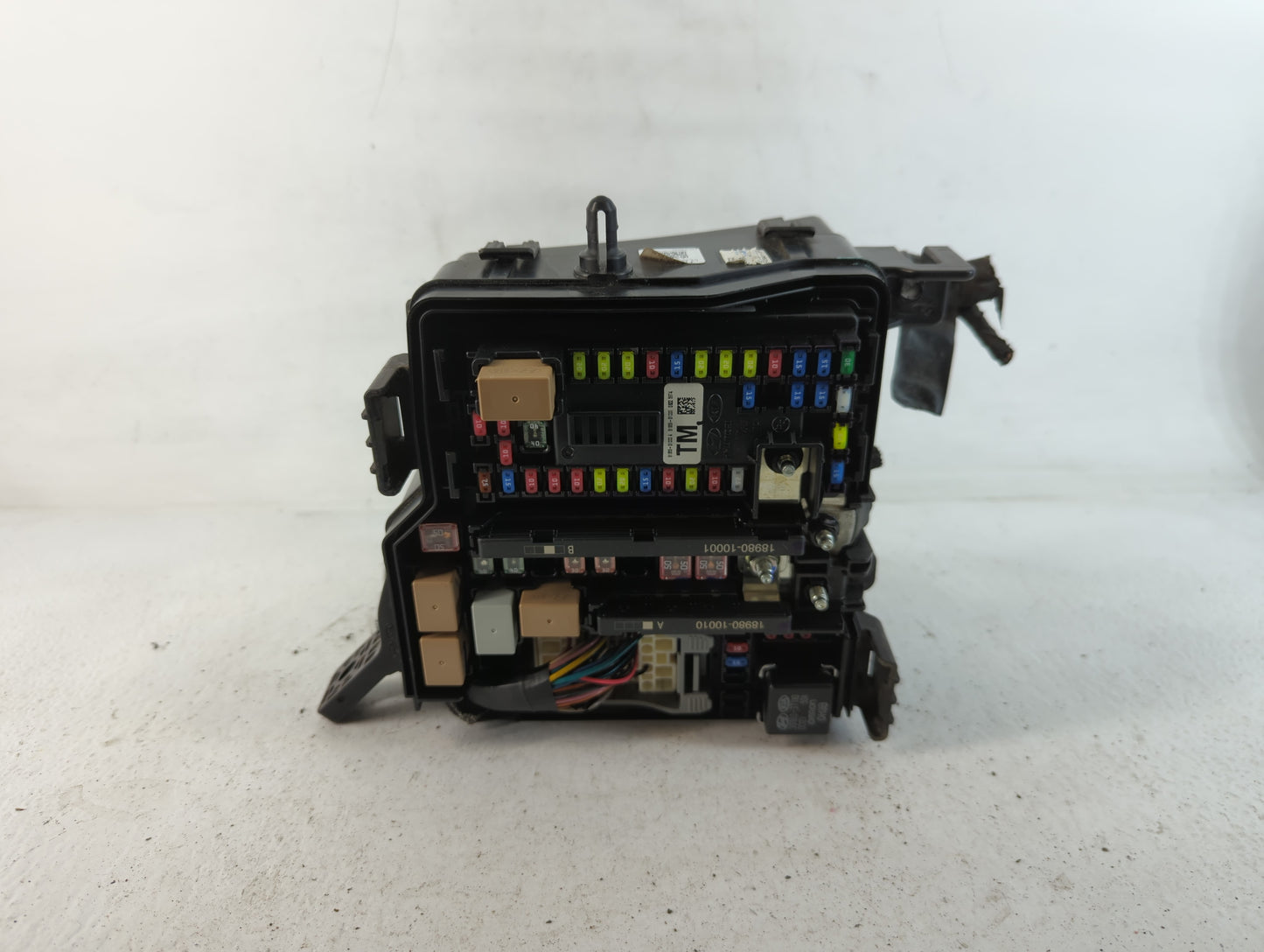2019-2020 Hyundai Santa Fe Fusebox Fuse Box Panel Relay Module P/N:9120082330TA Fits Fits 2019 2020 OEM Used Auto Parts - Oe