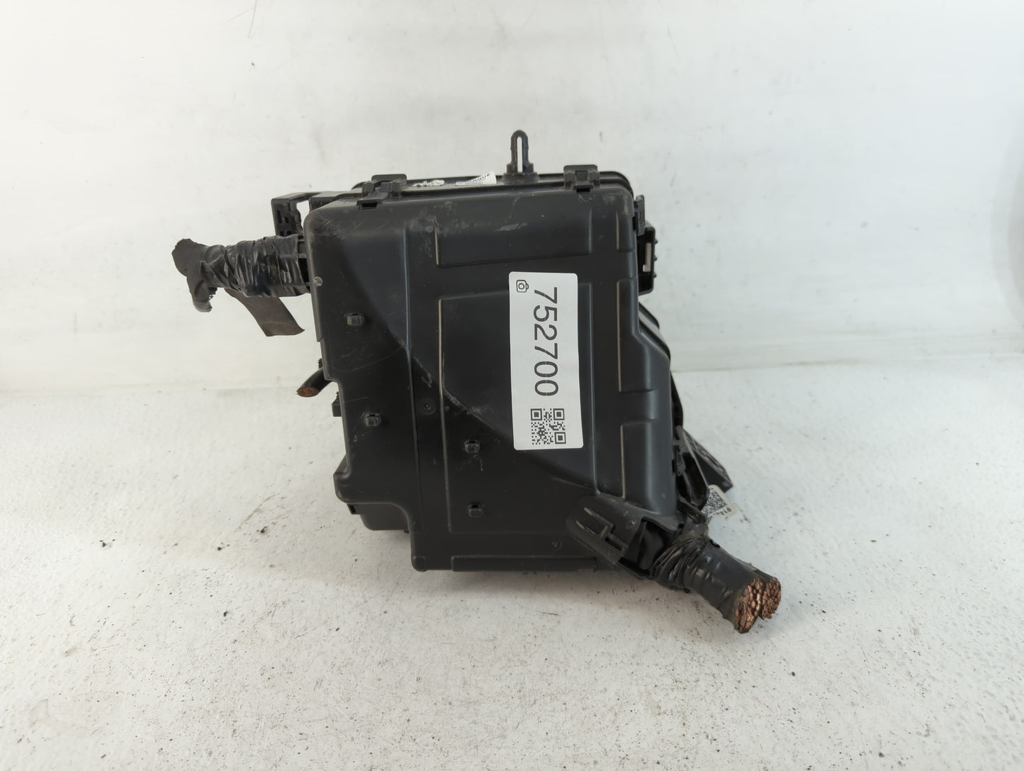 2019-2020 Hyundai Santa Fe Fusebox Fuse Box Panel Relay Module P/N:9120082330TA Fits Fits 2019 2020 OEM Used Auto Parts - Oe