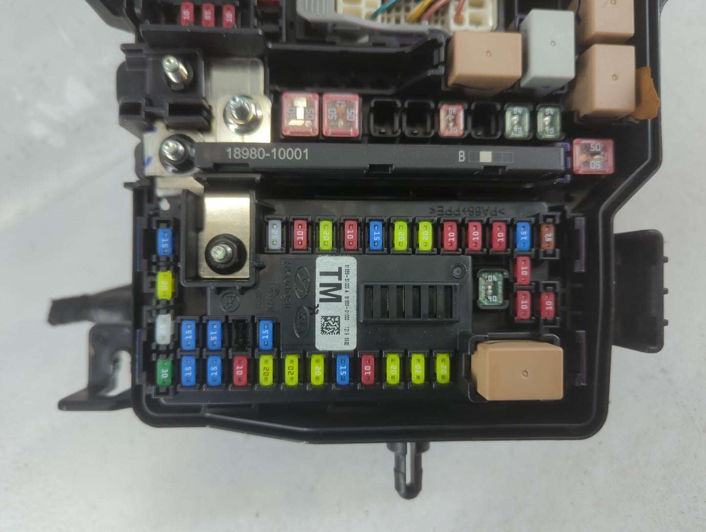 2019-2020 Hyundai Santa Fe Fusebox Fuse Box Panel Relay Module P/N:91956-S2021 Fits Fits 2019 2020 OEM Used Auto Parts - Oem