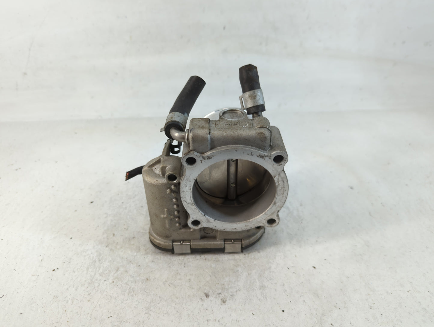 2019-2020 Hyundai Santa Fe Throttle Body P/N:35100-2G600 Fits Fits 2015 2016 2017 2018 2019 2020 2021 OEM Used Auto Parts - 