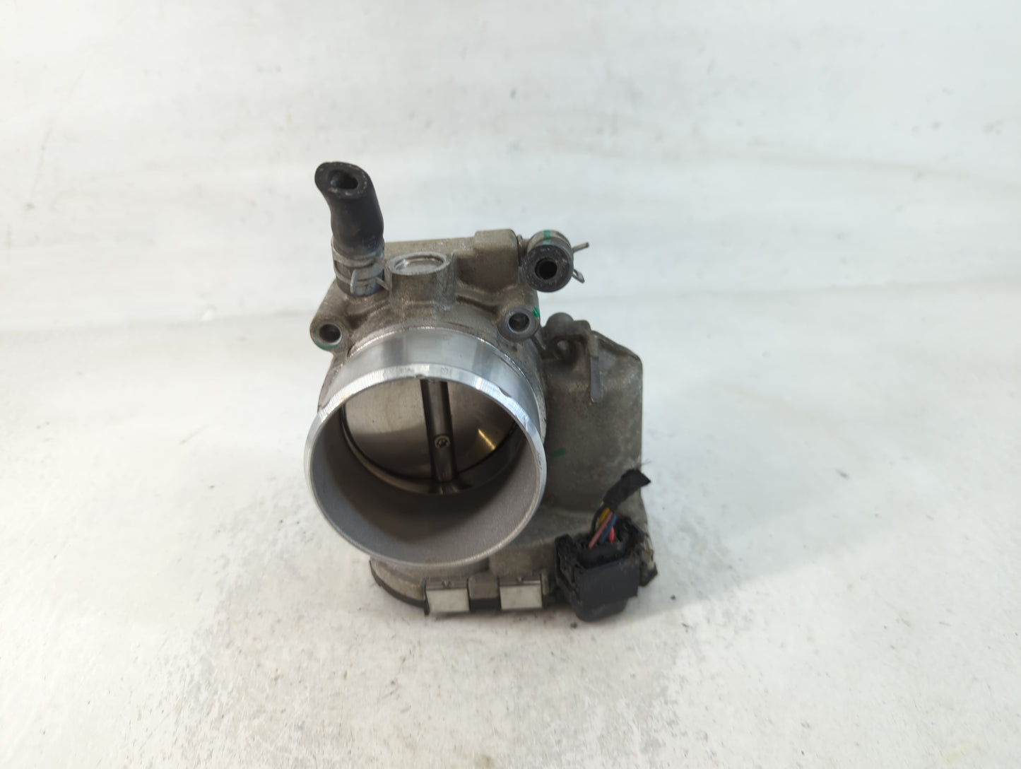 2019-2020 Hyundai Santa Fe Throttle Body P/N:35100-2G600 Fits Fits 2015 2016 2017 2018 2019 2020 2021 OEM Used Auto Parts - 