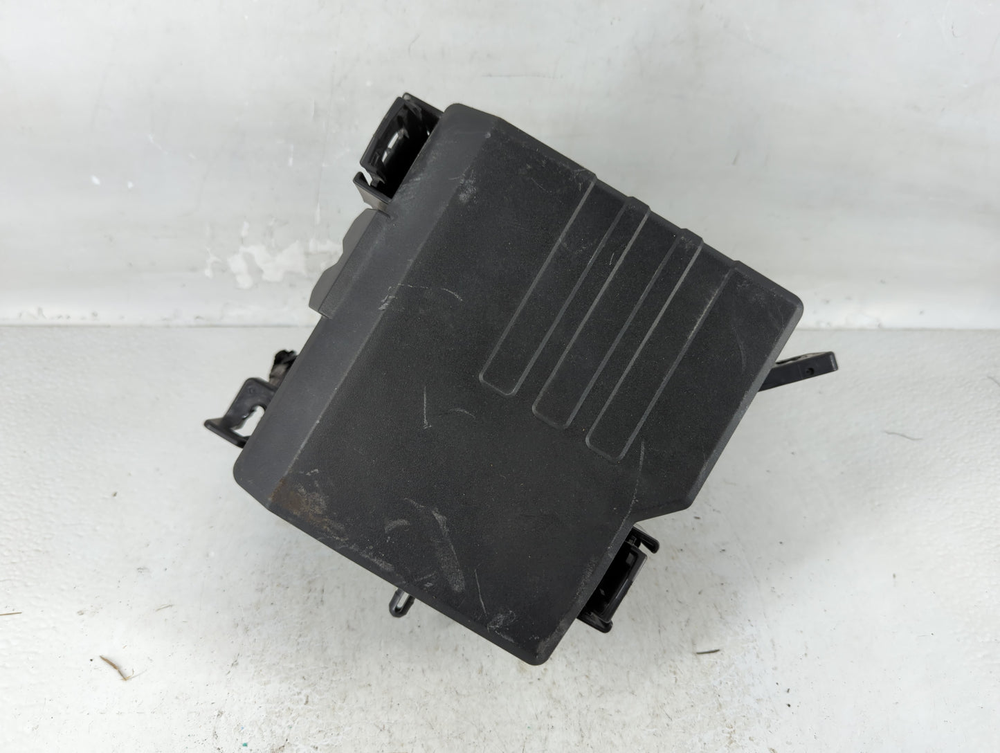 2019-2020 Hyundai Santa Fe Fusebox Fuse Box Panel Relay Module P/N:91956-S2021 Fits Fits 2019 2020 OEM Used Auto Parts - Oem