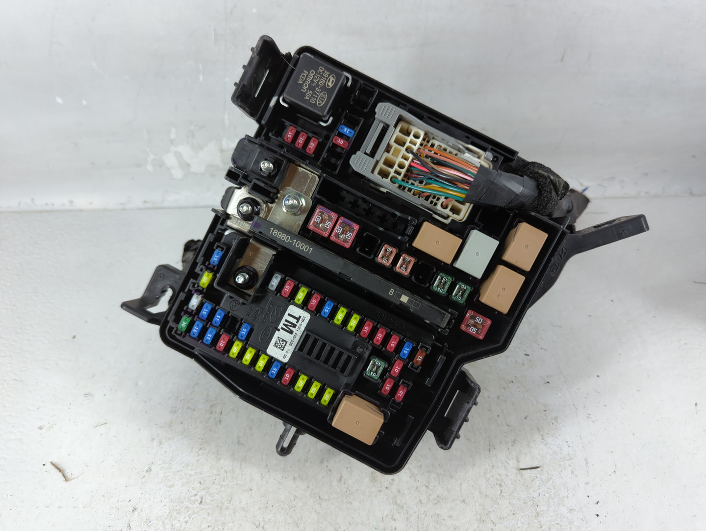 2019-2020 Hyundai Santa Fe Fusebox Fuse Box Panel Relay Module P/N:91956-S2021 Fits Fits 2019 2020 OEM Used Auto Parts - Oem