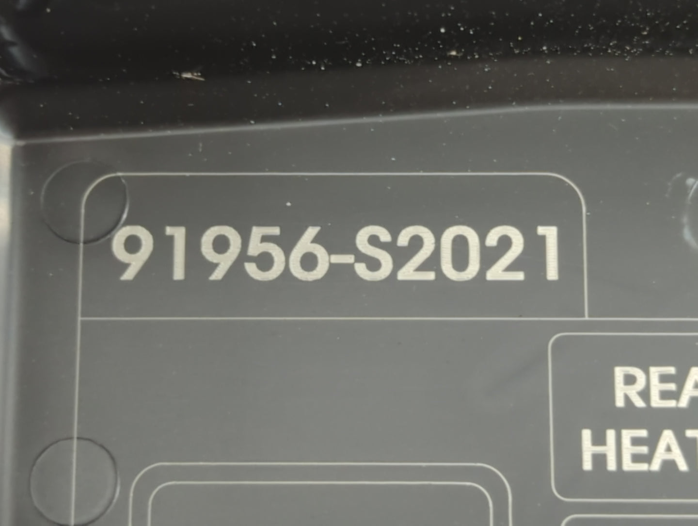 2019-2020 Hyundai Santa Fe Fusebox Fuse Box Panel Relay Module P/N:91956-S2021 Fits Fits 2019 2020 OEM Used Auto Parts - Oem