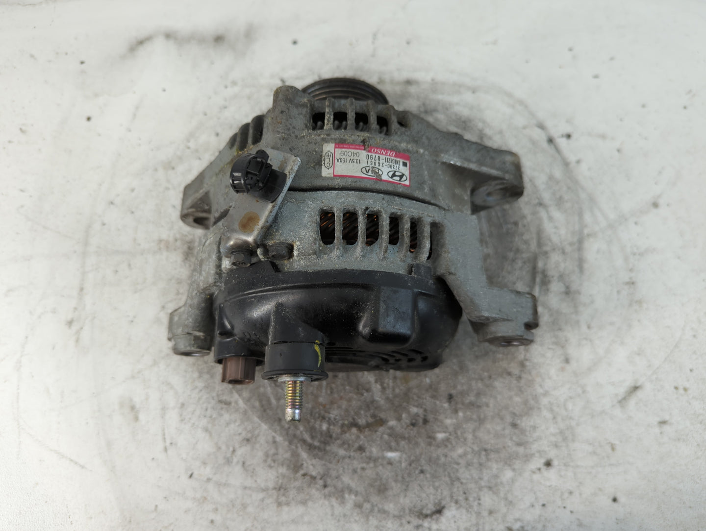 2020 Hyundai Santa Fe Alternator Replacement Generator Charging Assembly Engine OEM P/N:37300-2G061 Fits OEM Used Auto Parts