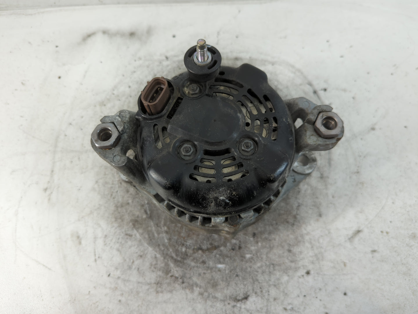 2020 Hyundai Santa Fe Alternator Replacement Generator Charging Assembly Engine OEM P/N:37300-2G061 Fits OEM Used Auto Parts