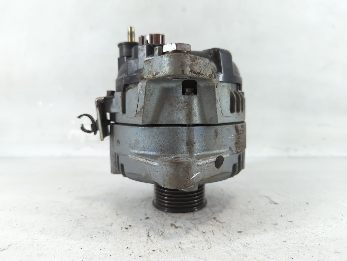 2019-2020 Hyundai Santa Fe Alternator Replacement Generator Charging Assembly Engine OEM P/N:37300-2G061 Fits OEM Used Auto 