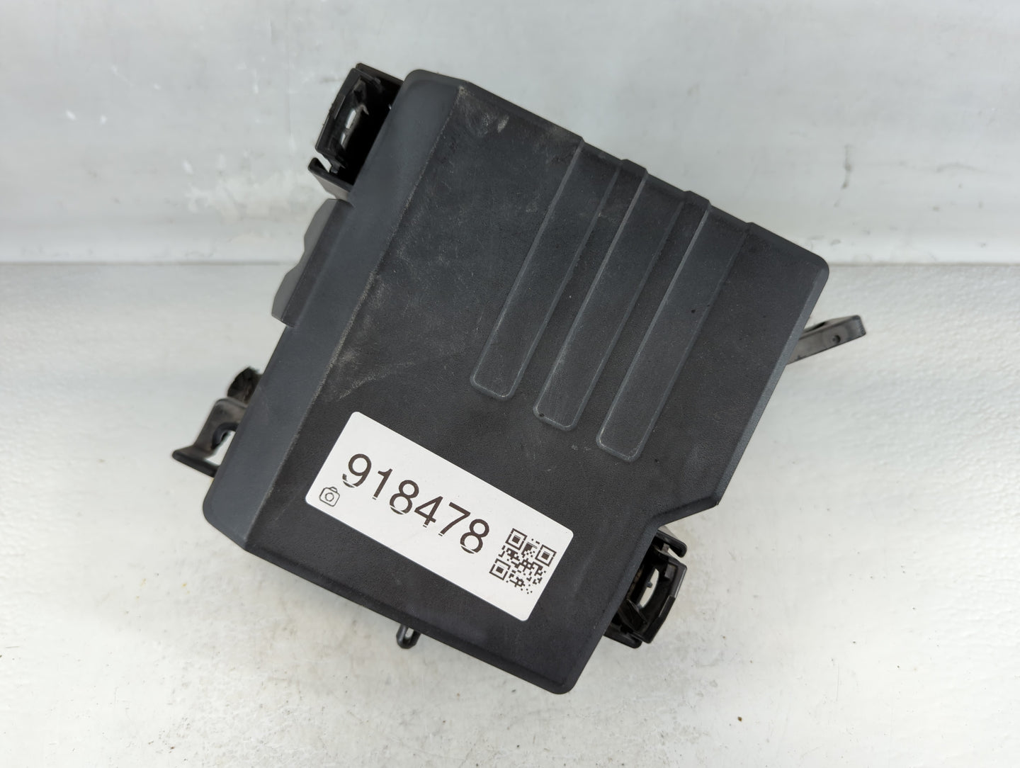 2019-2020 Hyundai Santa Fe Fusebox Fuse Box Panel Relay Module P/N:91956-S2021 Fits Fits 2019 2020 OEM Used Auto Parts - Oem