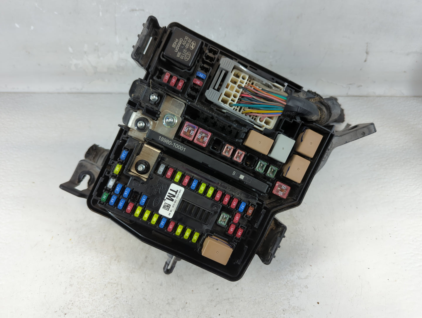 2019-2020 Hyundai Santa Fe Fusebox Fuse Box Panel Relay Module P/N:91956-S2021 Fits Fits 2019 2020 OEM Used Auto Parts - Oem