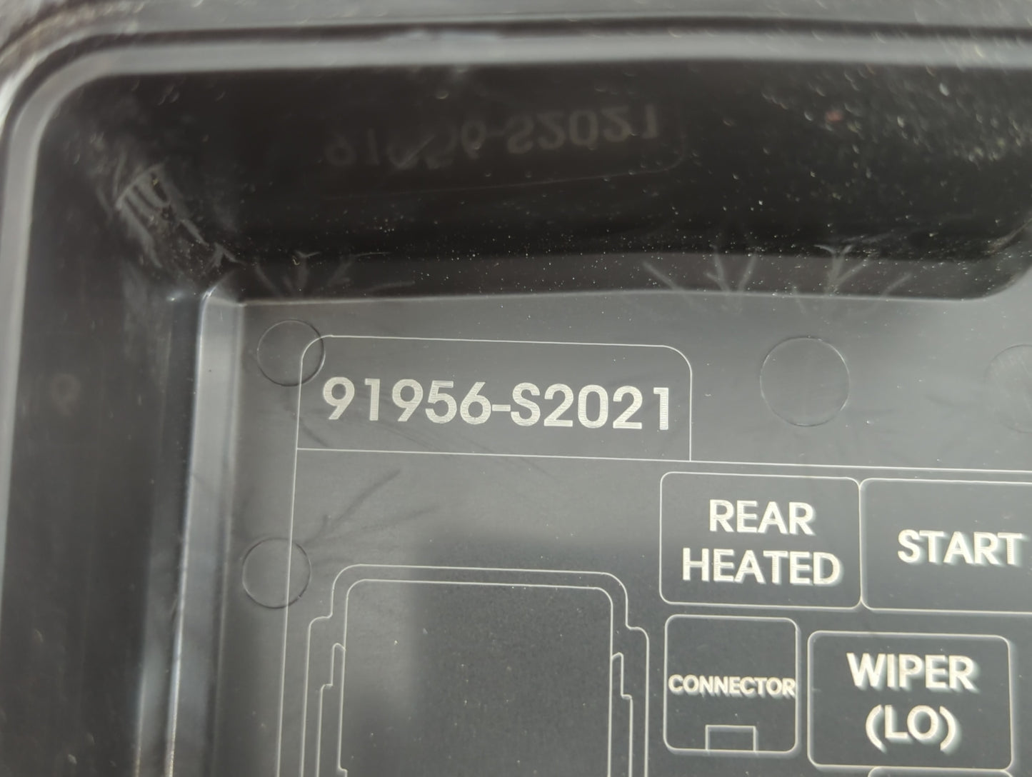 2019-2020 Hyundai Santa Fe Fusebox Fuse Box Panel Relay Module P/N:91956-S2021 Fits Fits 2019 2020 OEM Used Auto Parts - Oem