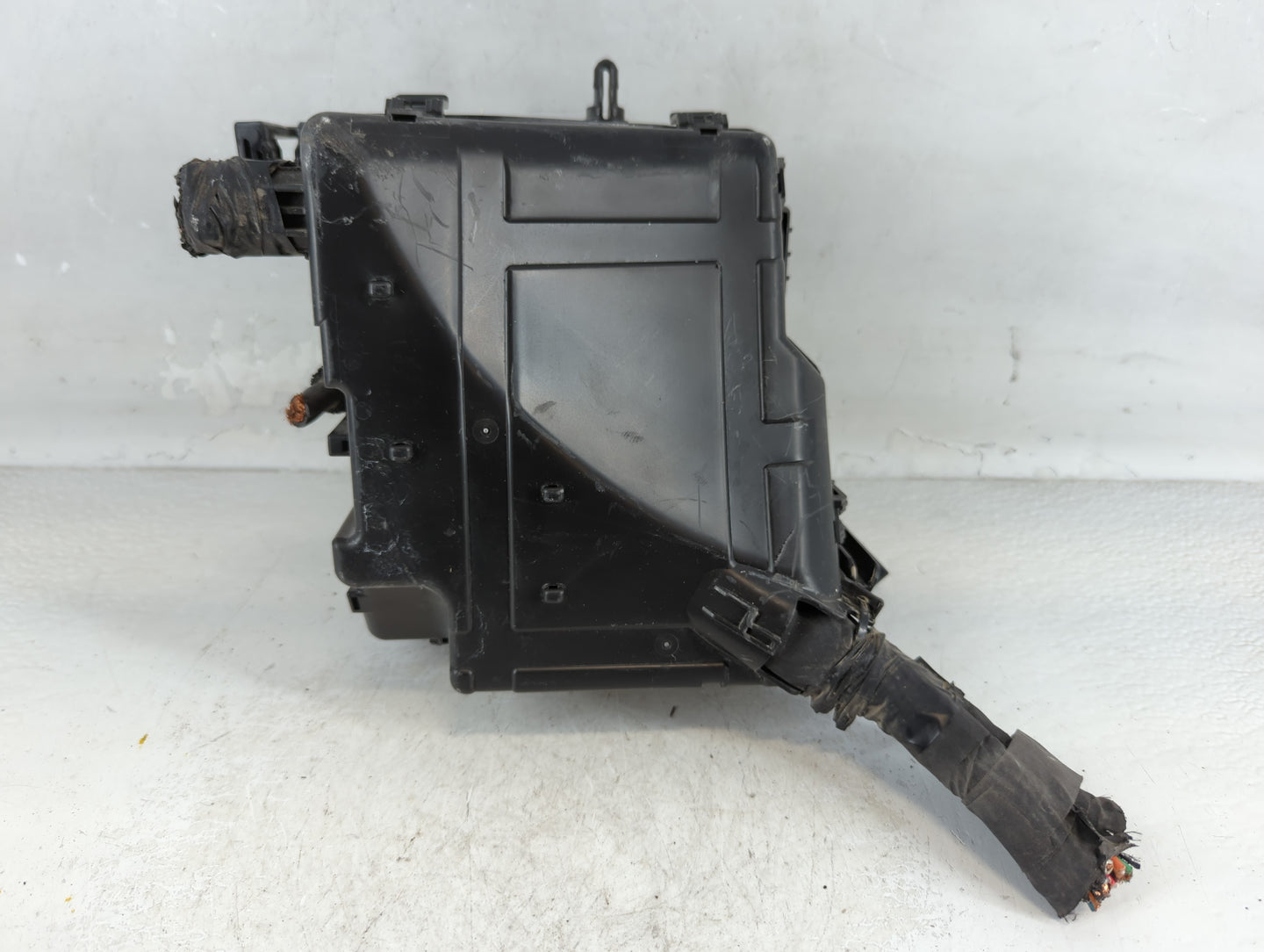 2019-2020 Hyundai Santa Fe Fusebox Fuse Box Panel Relay Module P/N:91956-S2021 Fits Fits 2019 2020 OEM Used Auto Parts - Oem