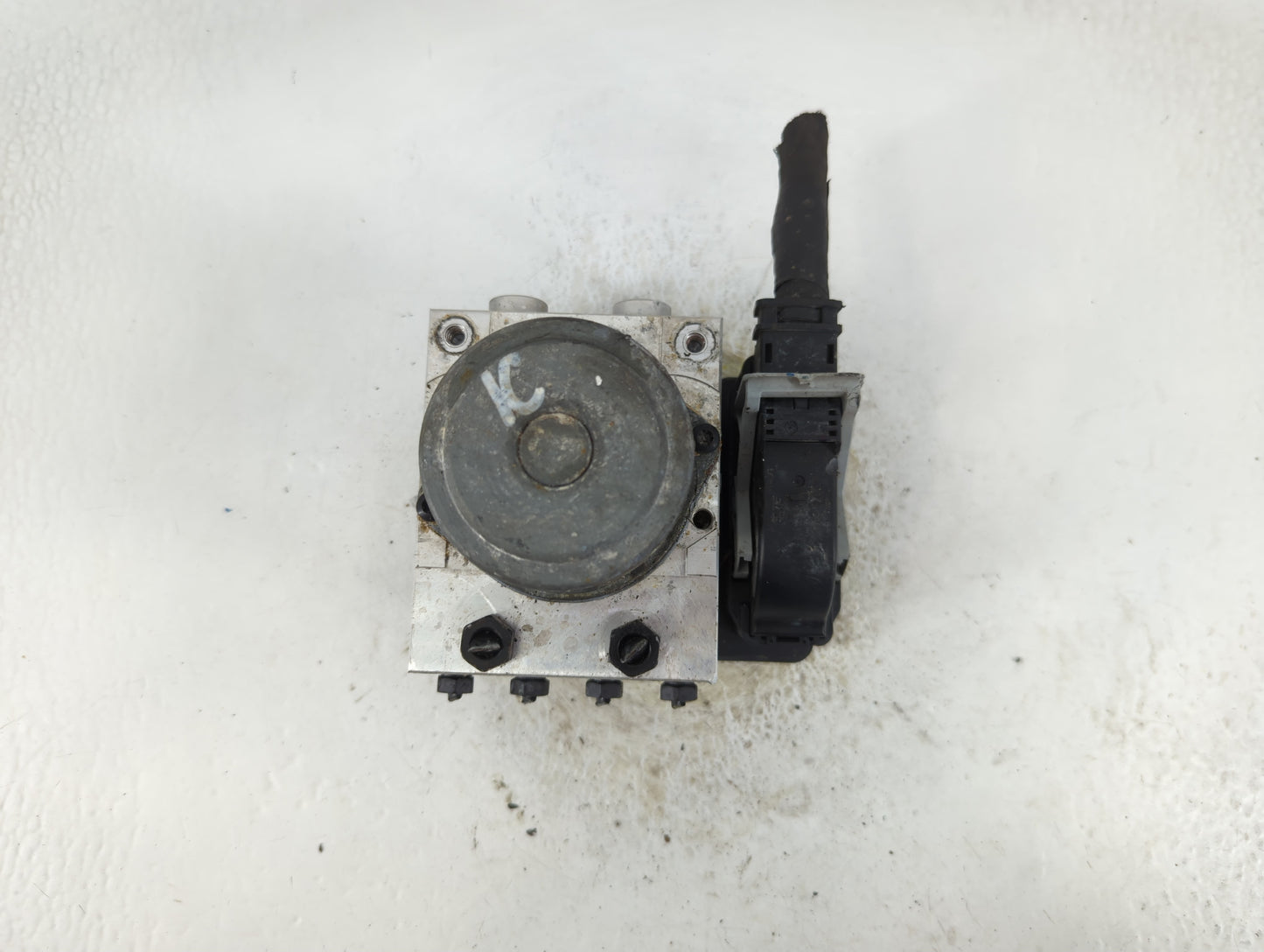 2019-2020 Hyundai Santa Fe ABS Pump Control Module Replacement P/N:61589-43200 58900-S2650 Fits Fits 2019 2020 OEM Used Auto