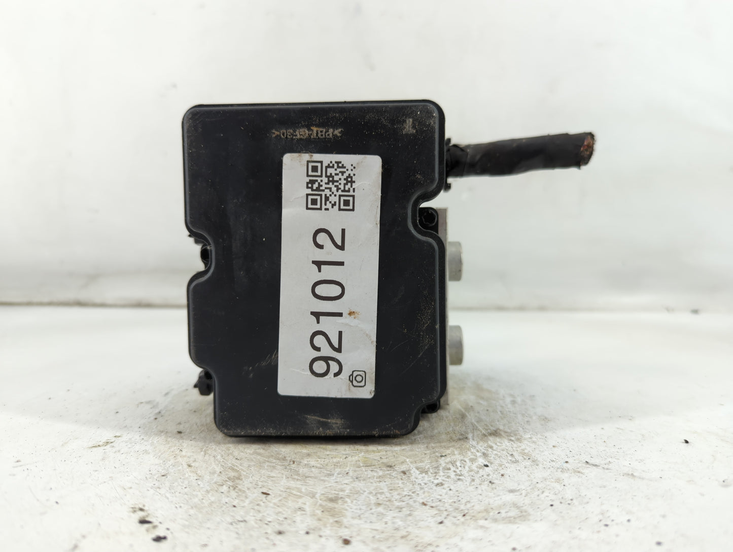 2019-2020 Hyundai Santa Fe ABS Pump Control Module Replacement P/N:61589-43200 58900-S2650 Fits Fits 2019 2020 OEM Used Auto
