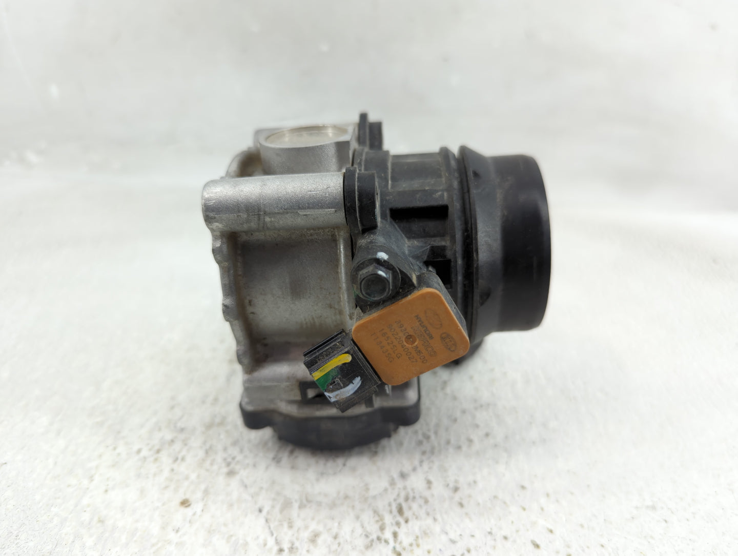 2020-2023 Hyundai Sonata Throttle Body P/N:35100-2M417 9045040041, 9045040015 Fits Fits 2020 2021 2022 2023 OEM Used Auto Pa