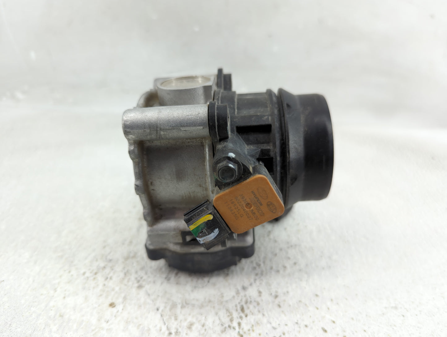 2020-2023 Hyundai Sonata Throttle Body P/N:35100-2M417 9045040041, 9045040015 Fits Fits 2020 2021 2022 2023 OEM Used Auto Pa