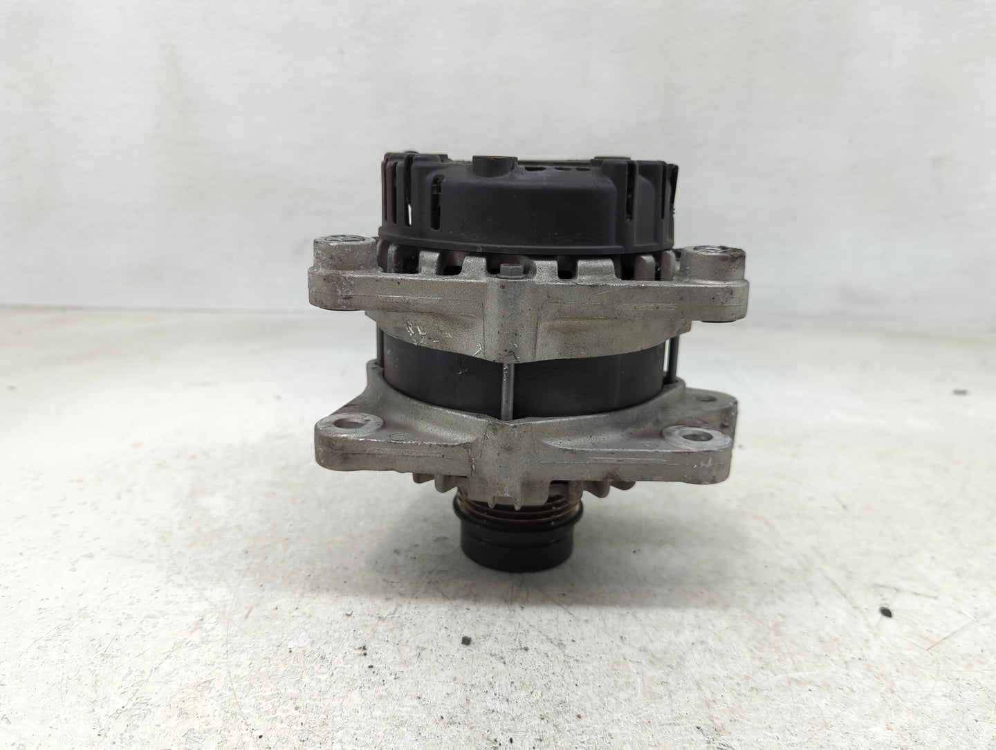 2020-2023 Hyundai Sonata Alternator Replacement Generator Charging Assembly Engine OEM P/N:37300-2M420 2724600 Fits OEM Used