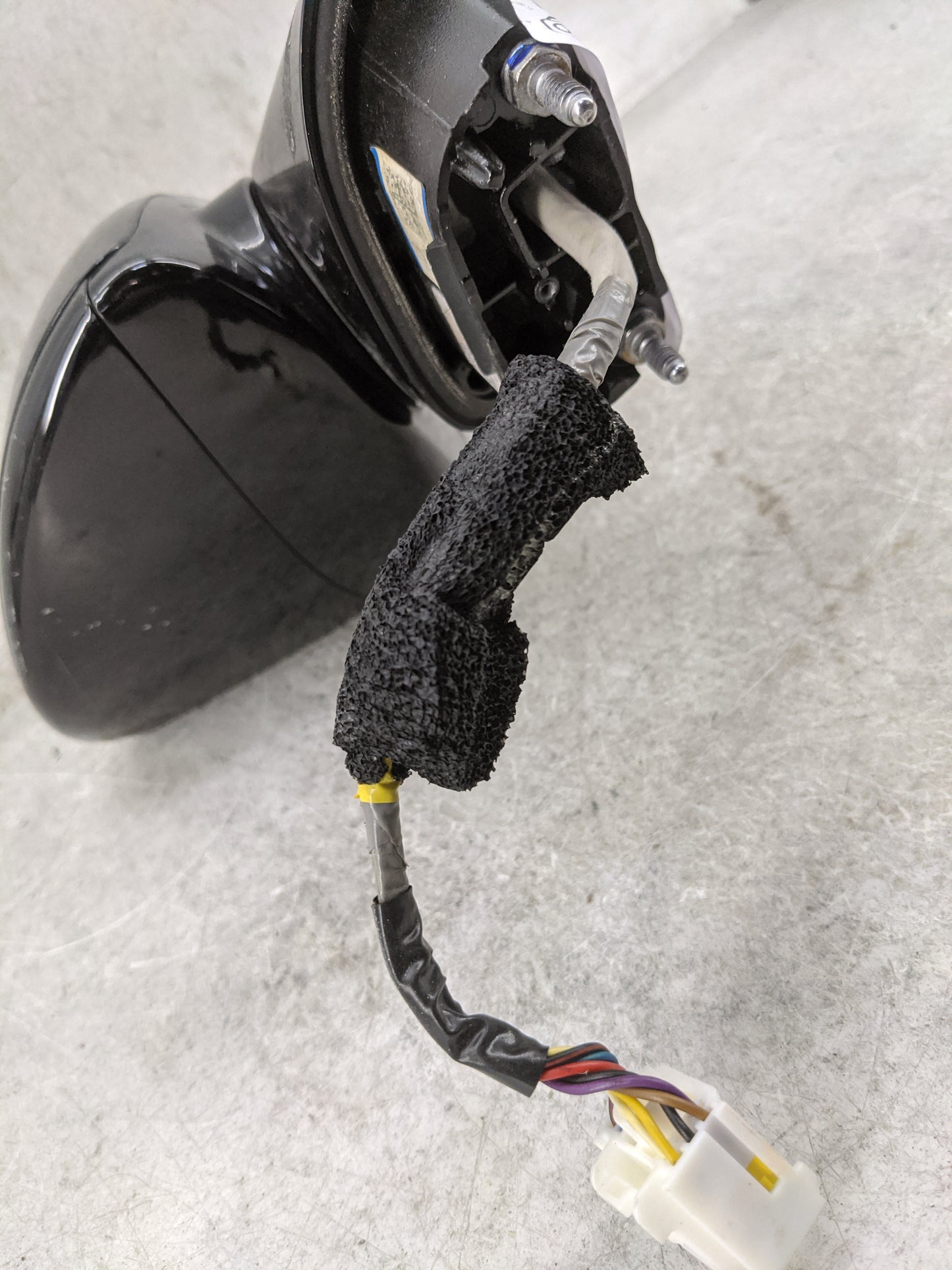 2020-2023 Hyundai Sonata Driver Side View Mirror - Left Door Mirror OEM Used - Oemusedautoparts1.com
