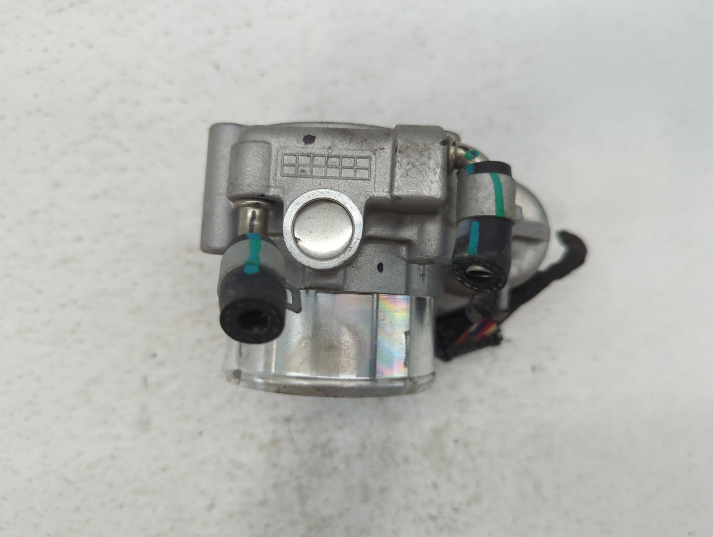 2015-2019 Hyundai Sonata Throttle Body P/N:35100-2G600 Fits Fits 2015 2016 2017 2018 2019 2020 2021 OEM Used Auto Parts - Oe
