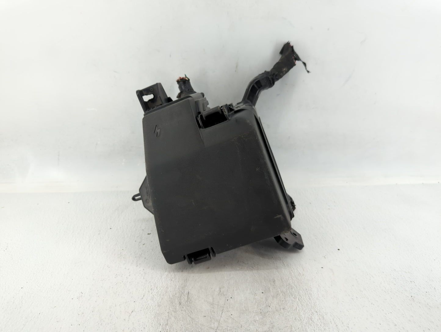 2020-2023 Hyundai Sonata Fusebox Fuse Box Panel Relay Module P/N:Z16305841 Fits Fits 2020 2021 2022 2023 OEM Used Auto Parts