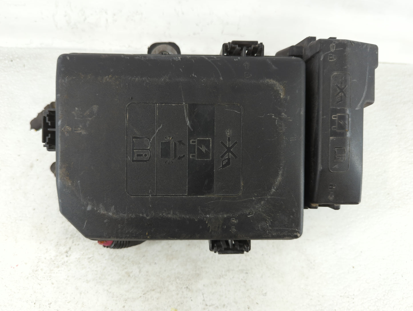 2020-2023 Hyundai Sonata Fusebox Fuse Box Panel Relay Module P/N:23246682 Fits Fits 2020 2021 2022 2023 OEM Used Auto Parts 